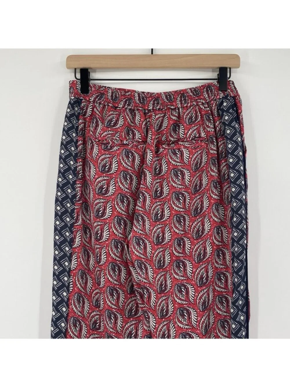 ETT:TWA Anthropologie Women's XS Pants Pull On Ankle Red Paisley Motif Boho
